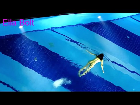 ❤️ Não consigo parar de observar, jovem loira apanhada nadando nua na piscina do resort ELLA BOLT Porno vídeo em pt-br.hentaisaturn.ru ❌❤